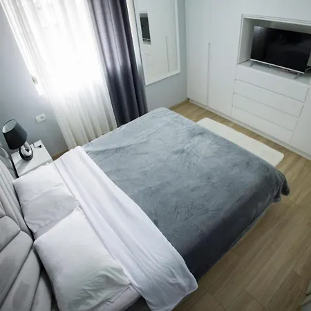 Korca Guest House Apartamento *